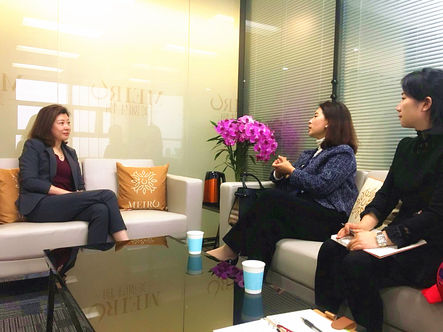 東信醫(yī)藥集團(tuán)牽手融智家庭社區(qū)指導(dǎo)中心，達(dá)成公益項(xiàng)目合作意向