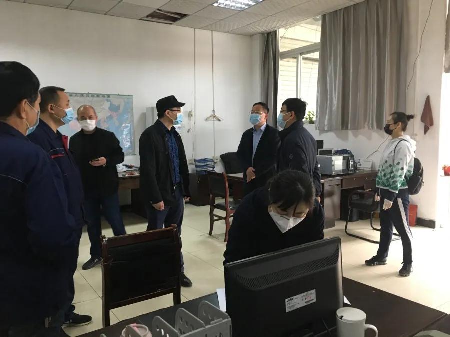 湖北省藥監(jiān)局武漢分局檢查組考察東信醫(yī)藥，助力復工復產(chǎn)