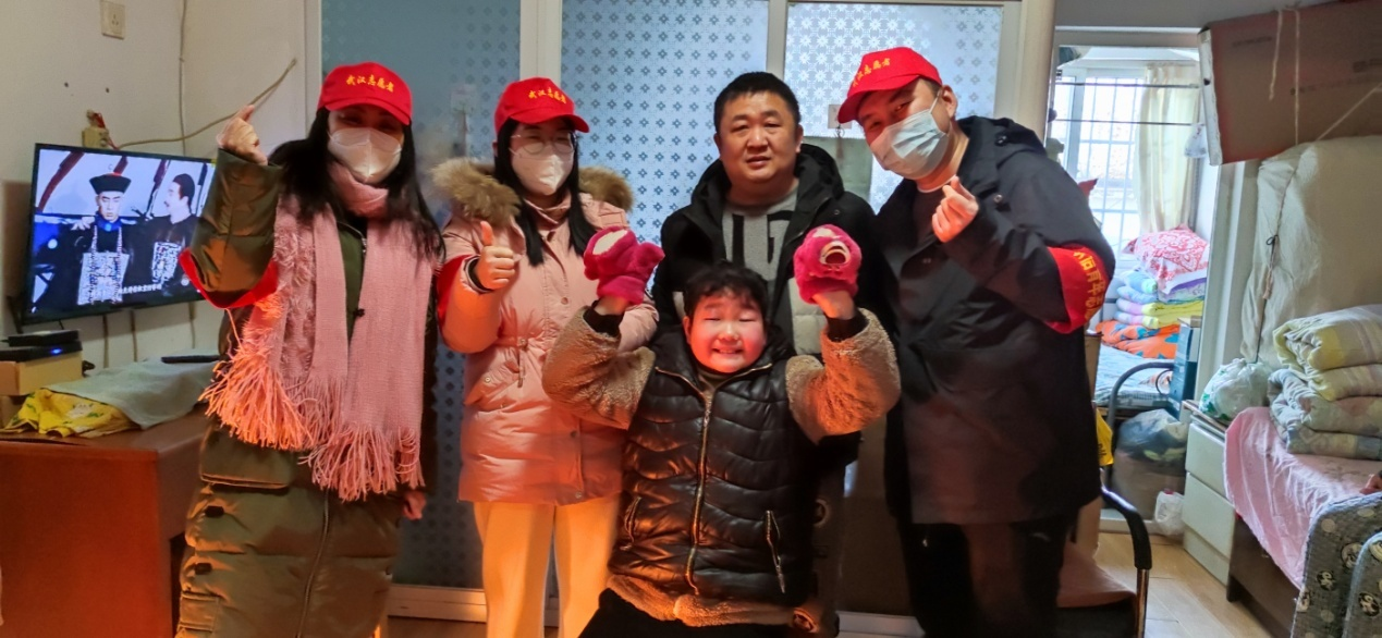 點(diǎn)亮愛心，幫扶成長(zhǎng) | 東信醫(yī)藥團(tuán)支部為扶貧結(jié)對(duì)兒童送溫暖
